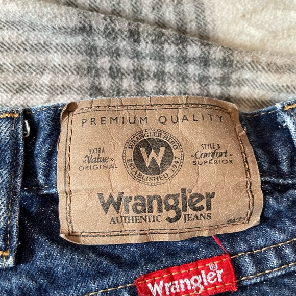 Wrangler Jeans - Picture 3 of 4